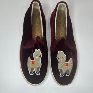Alpaca embroidered Faux Suede Slip On Sneakers in Burgandy color. Women’s 7.5.